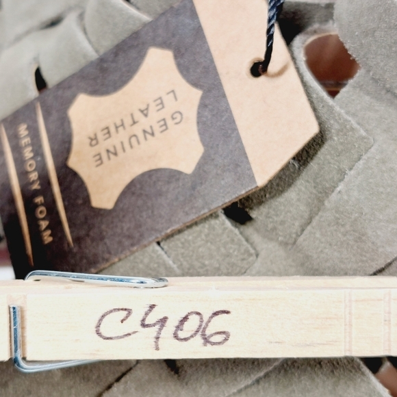 NEW Crevo Women's Hazelle Sage Moss Green Suede Leather Block Heel Sandals C406 - Picture 11 of 11